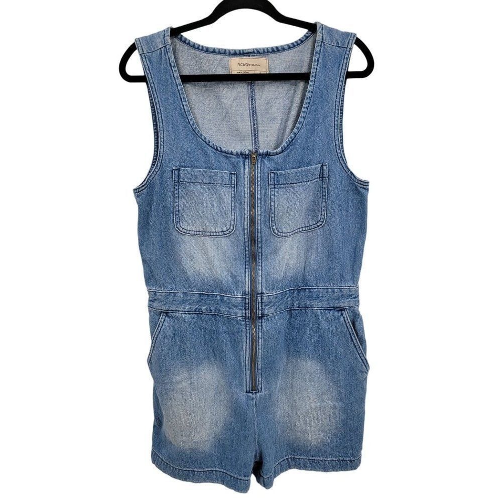 BCBGeneration Denim Romper Sz S Light Wash Country Farmcore Rockabilly Cottage